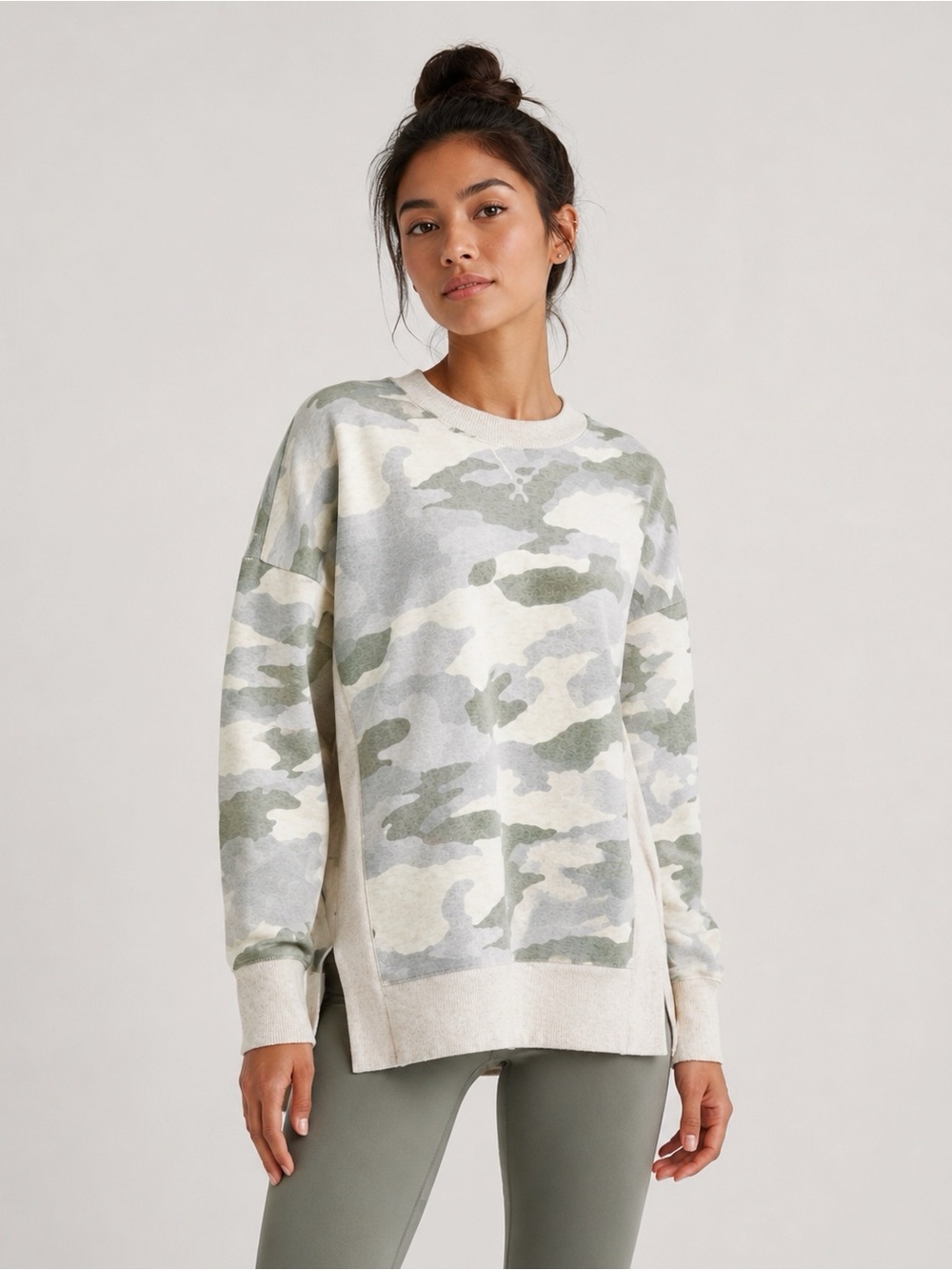 Aerie Woman Camouflage Oversized Boxy Crewneck Sweater MEDIUM Casual Cozy